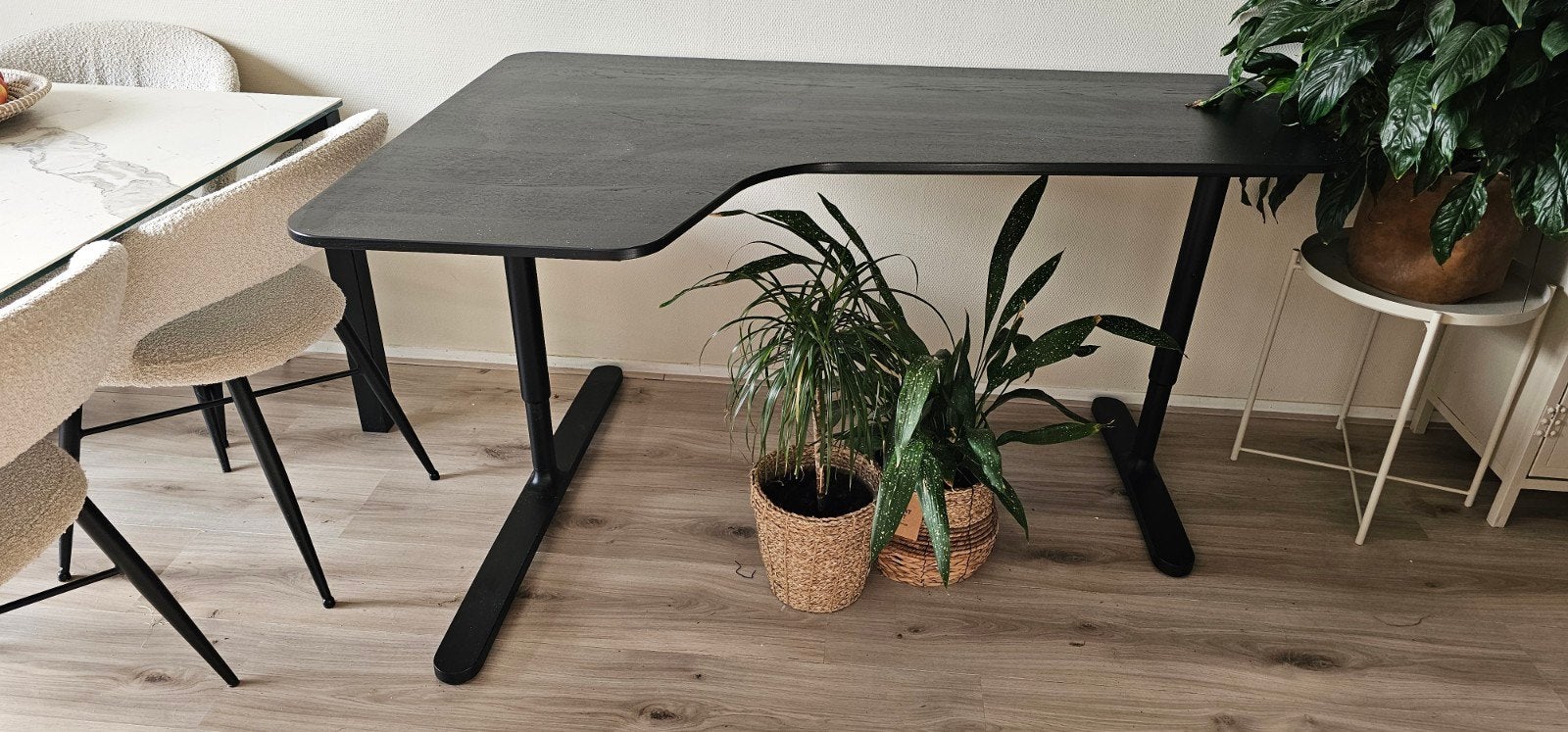 Hoek bureau Ikea Bekant 160 × 110 met verstelbare poten, Ophalen, Zwart, 160 cm, Gebruikt