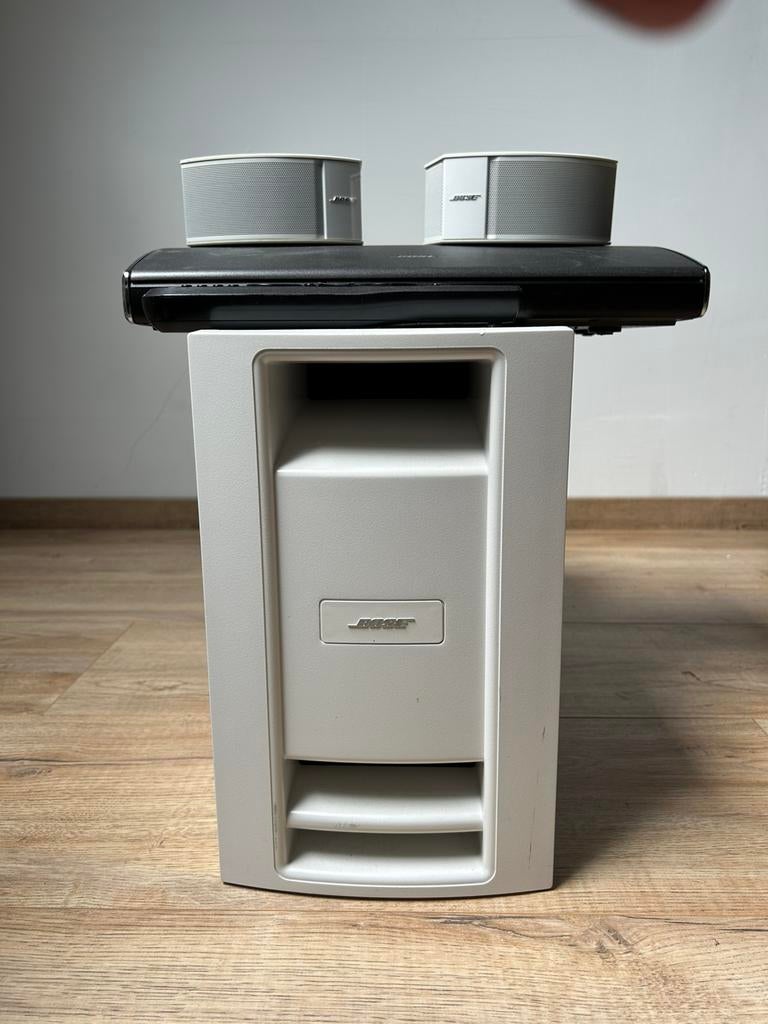 Bose Lifestyle 235 wit, Audio, Tv en Foto, Home Cinema-sets, 70 watt of meer, Zo goed als nieuw, Overige spelers, Ophalen