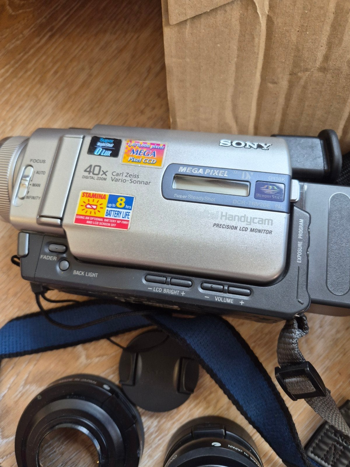 Sony DCR-TRV20E Digital Video Camera Recorder, Gebruikt, Overige soorten, Ophalen of Verzenden, 8 tot 20x