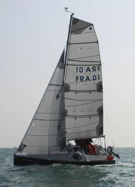aviateur 570, Watersport en Boten, Ophalen, Zo goed als nieuw, Hout, Benzine