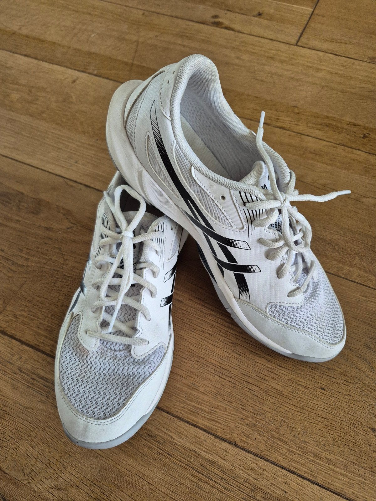 Asics sportschoenen maat 44, Kleding | Heren, Ophalen, Zo goed als nieuw, Asics, Wit