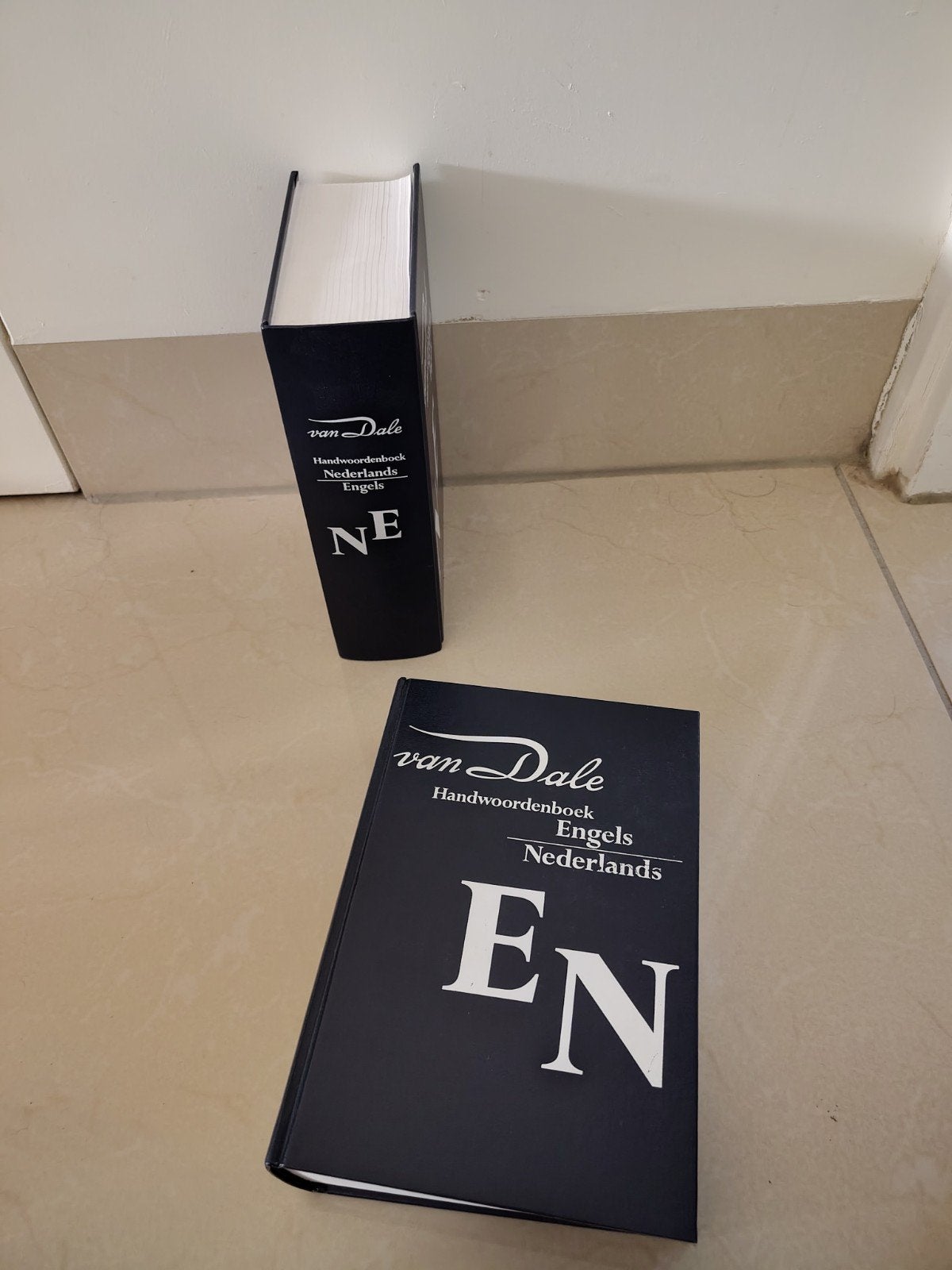 Van Dale Handwoordenboeken: Nederlands, Frans, Nederlands, Ophalen of Verzenden, Zo goed als nieuw, Van Dale Redactie