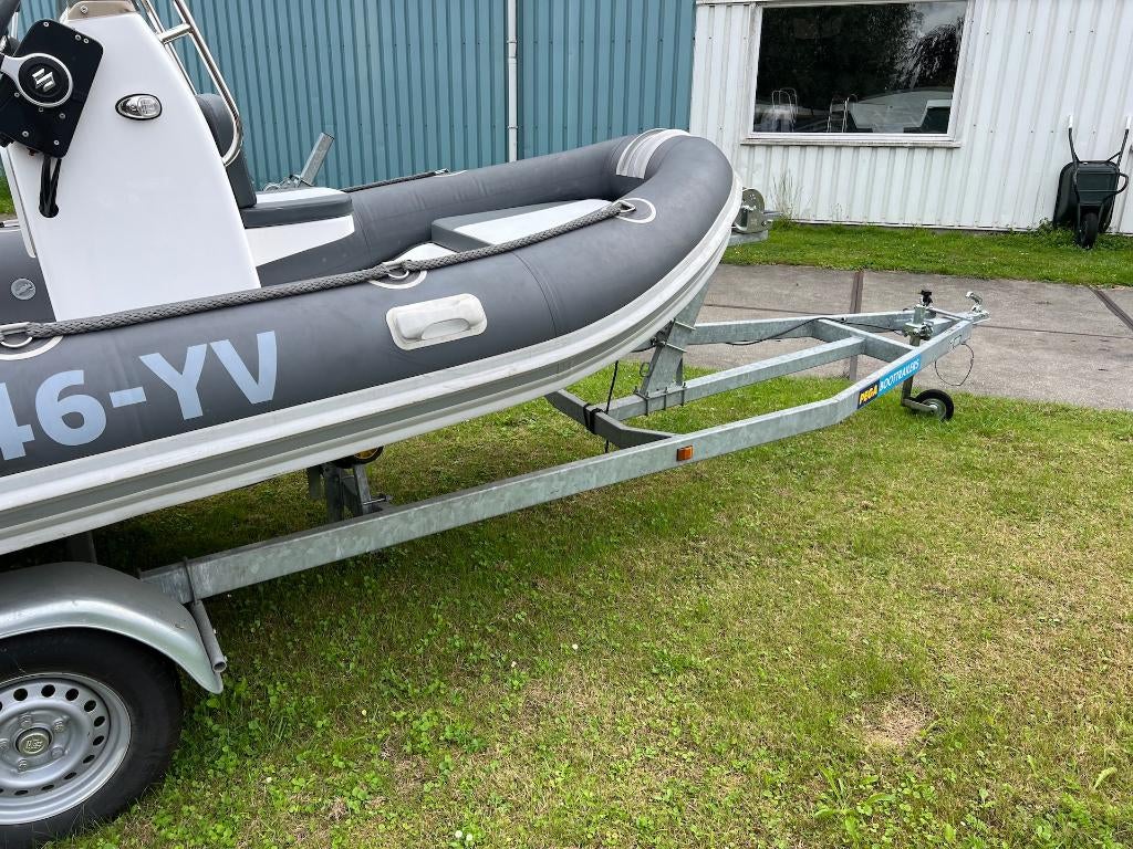 Falcon Rib + Suzuki DF60 + Pega Trailer, Ophalen, Zo goed als nieuw, Benzine, Falcon