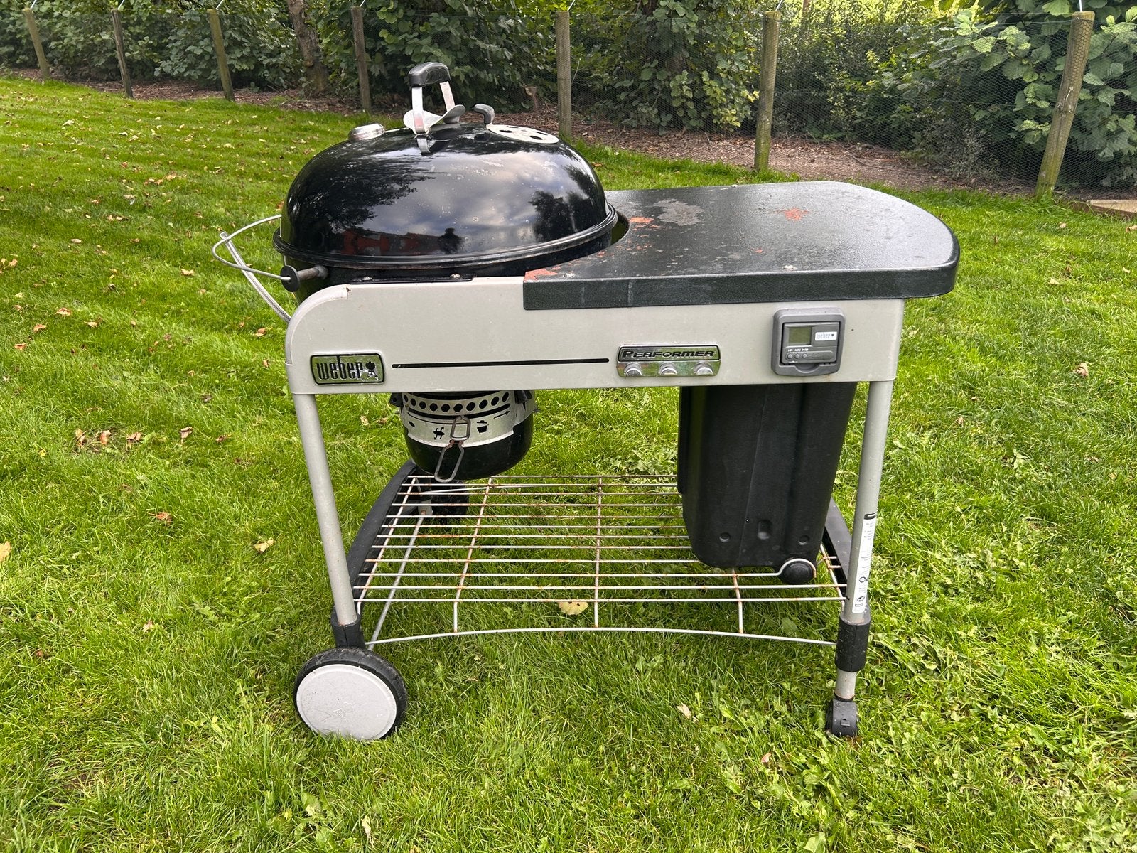 Weber Performer houtskool BBQ met werkblad, Tuin en Terras, Ophalen, Gebruikt