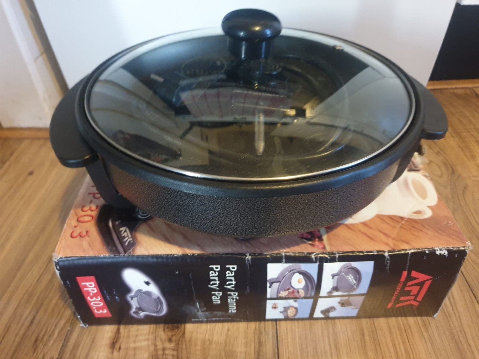 Elekrische kookpan ( Pizza - snacks), Ophalen, Zo goed als nieuw, Met accessoires