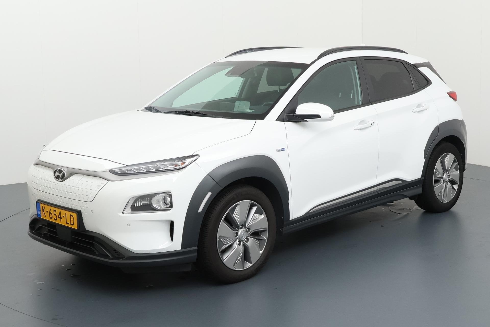 Hyundai Kona EV Limited 64 kWh Alle luxe in één elektrisch, Auto's, Gebruikt, 445 min, Wit, Origineel Nederlands