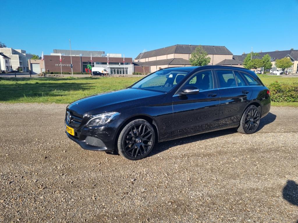 Mercedes-Benz C-Klasse 2.0 C200 Estate AUT 2015 Zwart, Achterwielaandrijving, 1800 kg, 4 cilinders, Leder en Stof