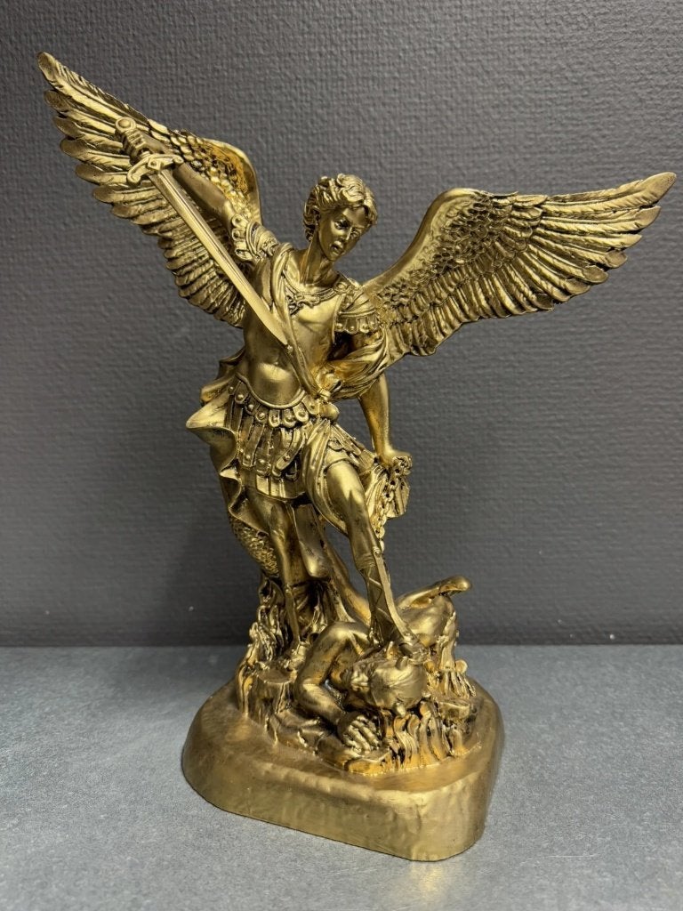 Aartsengel Michaël – groot goudkleurig resin beeld – 31 cm, Ophalen, Zo goed als nieuw, Beeld(je), Christendom | Katholiek