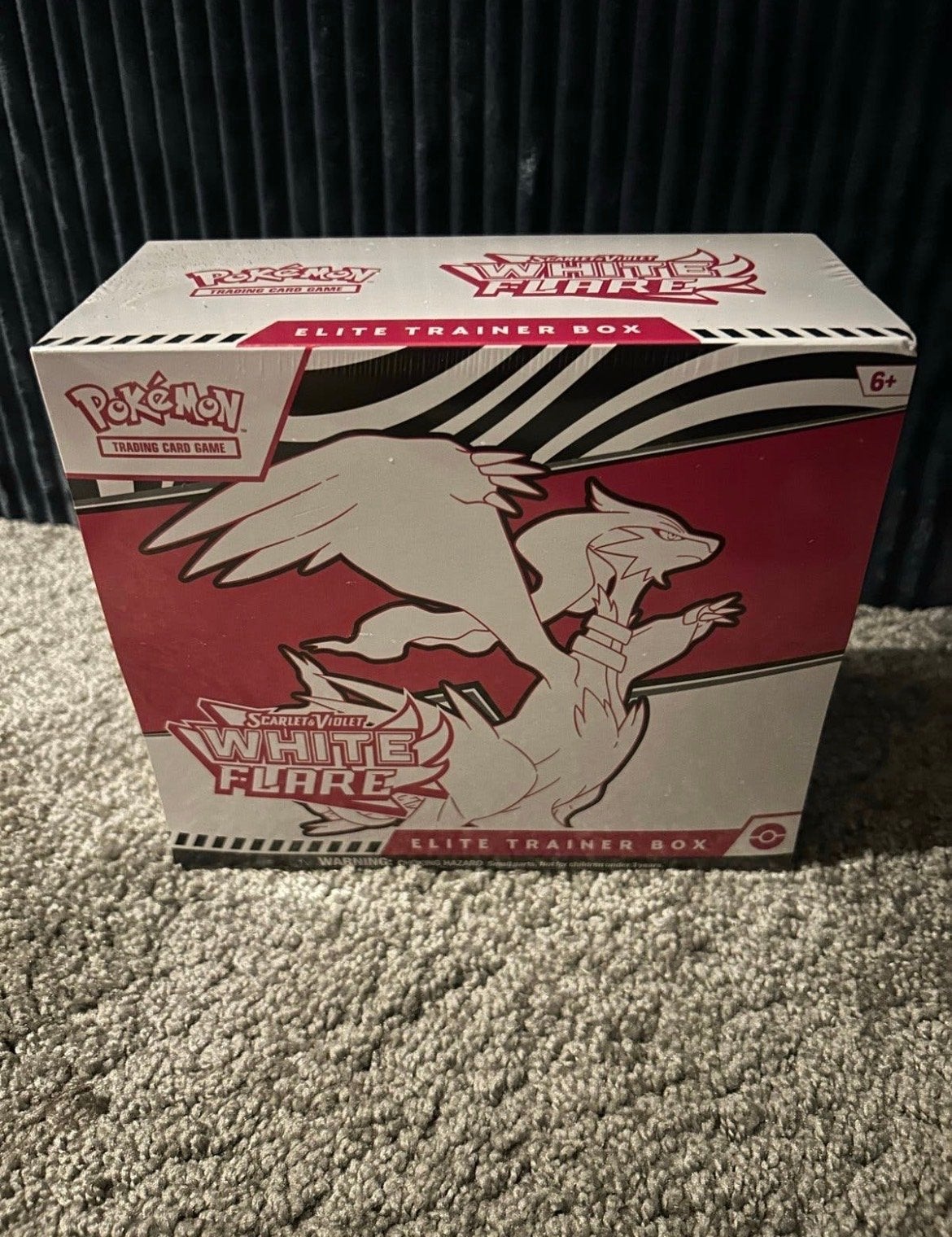 Pokémon Scarlet & Violet White Flare Elite Trainer Box, Ophalen of Verzenden, Nieuw, Overige typen