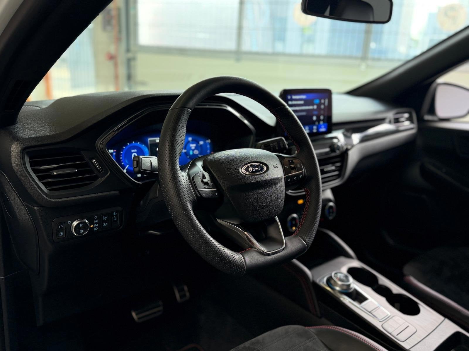 Ford KUGA 2.5 PHEV ST-Line X Automaat, Panoramadak, Stoel/St, Auto's, Dealer onderhouden, 14 kWh, 4 cilinders, Leder en Stof