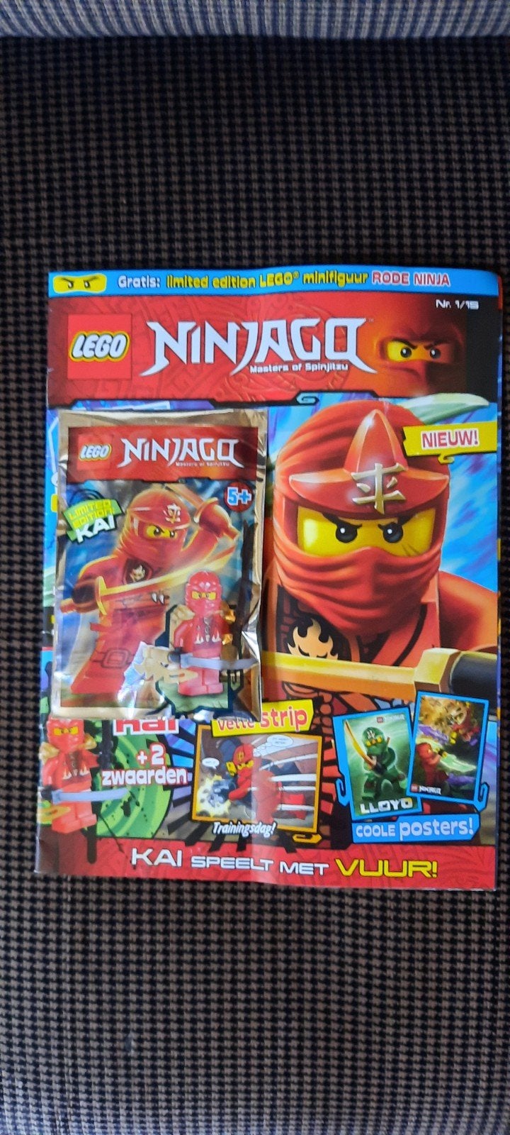 LEGO Ninjago Magazine #1 (2015) met Kai minifig (ongeopend), Kinderen en Baby's, Inclusief minifiguren, Lego, Overige typen, Nieuw