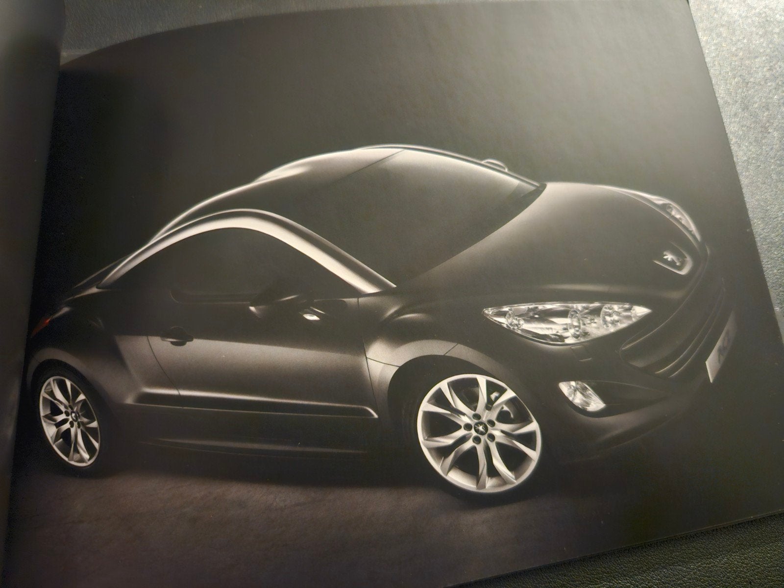 Brochure Peugeot RCZ, Ophalen of Verzenden, Zo goed als nieuw, Peugeot