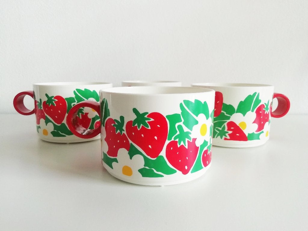Vintage kopjes aardbeien Coppia, Kunststof, Gebruikt, Vintage, Ophalen of Verzenden