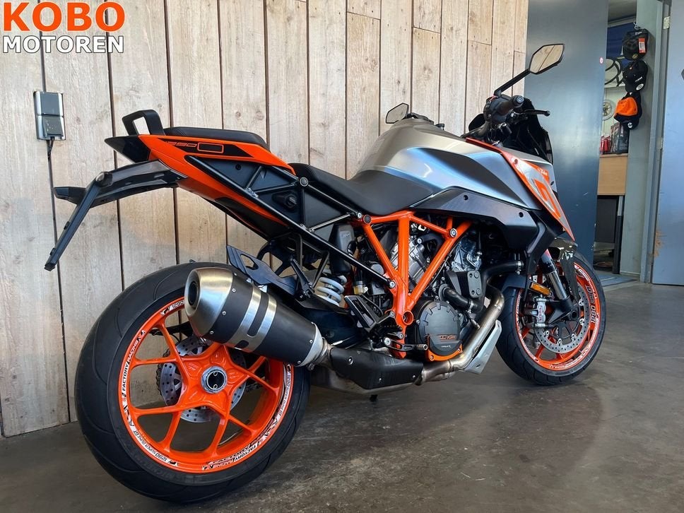 KTM 1290 SUPERDUKE GT (bj 2017), 2 cilinders, KTM, Bedrijf, Onbekend