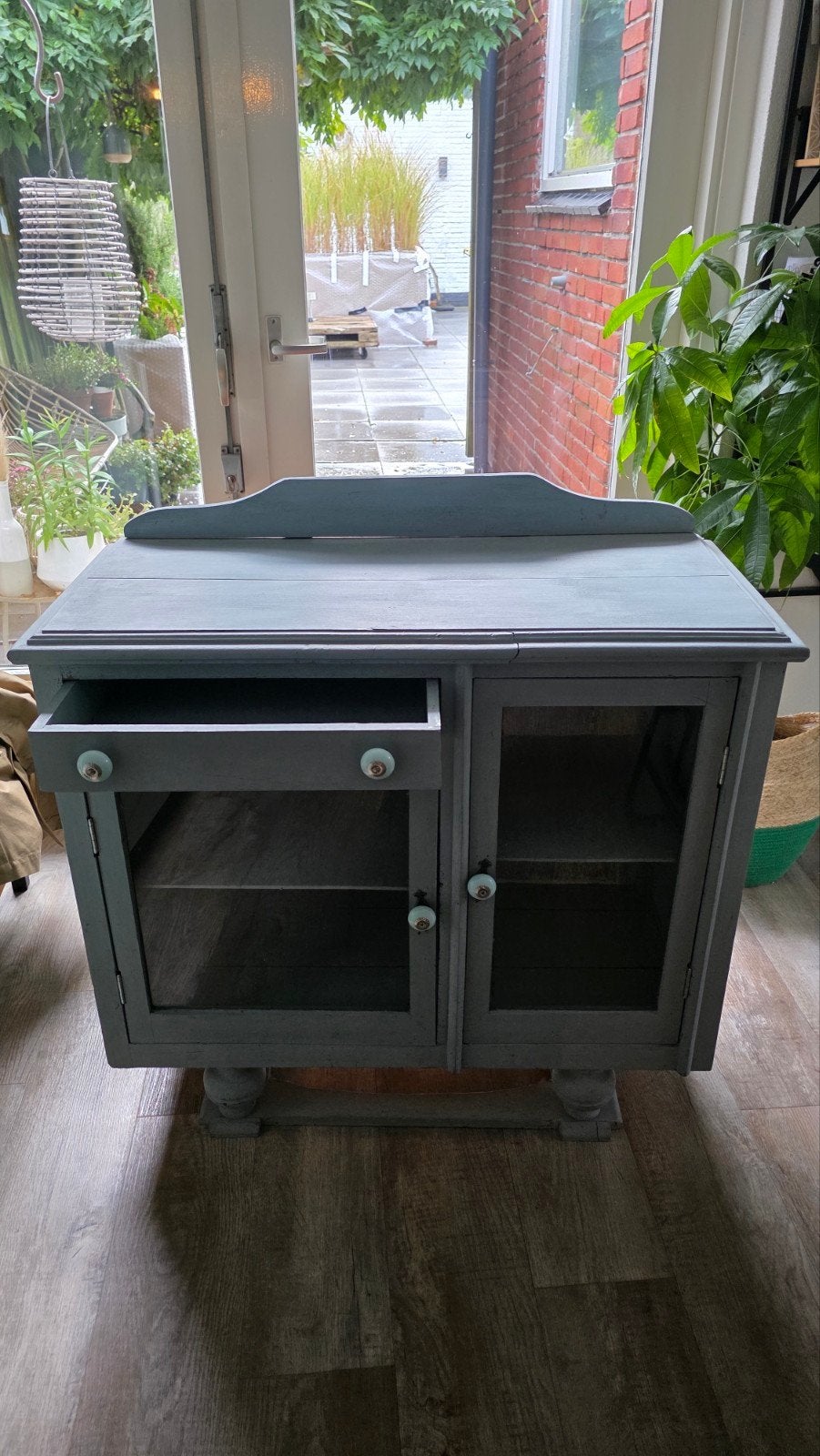 Vintage dressoir/kastje met lade en glazen deuren, Ophalen