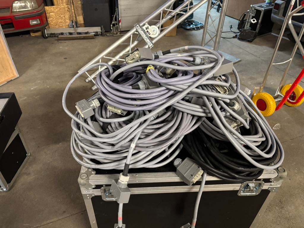 Multi power kabels met toebehoren, Ophalen, Zo goed als nieuw, Licht