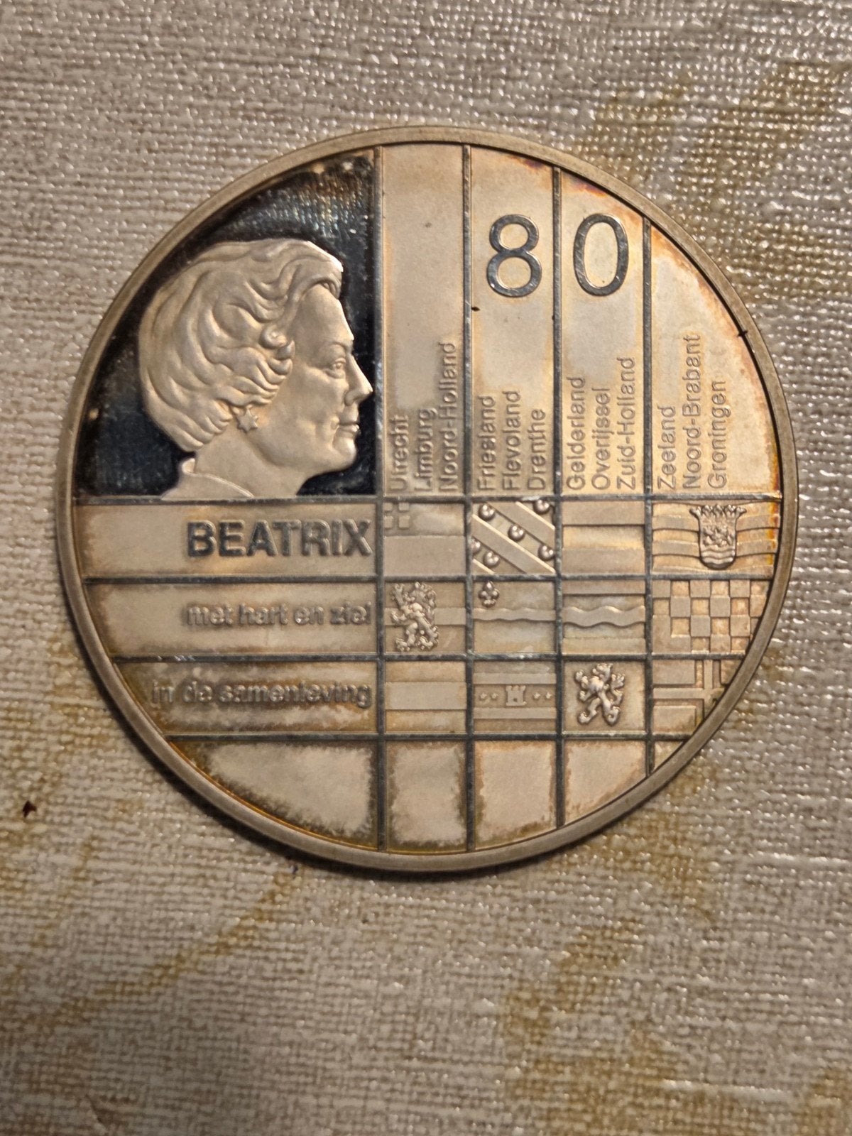 Beatrix 80 jaar herdenkingsmunt Koninkrijk der Nederlanden, Postzegels en Munten, Munten | Nederland, Ophalen of Verzenden, Koningin Beatrix