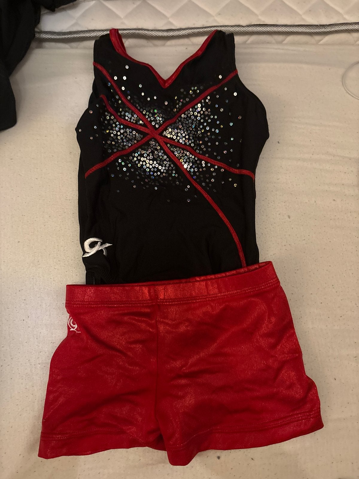 GK Turnpakje met short - Zwart/Rood met pailletten, Ophalen, Zwart, Fitness of Aerobics, Maat 34 (XS) of kleiner