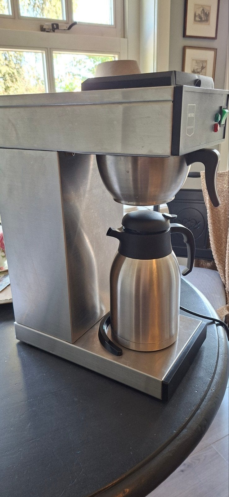 Metro Professional Koffiemachine met Thermoskan, Ophalen, Gebruikt, 10 kopjes of meer, Koffiemachine