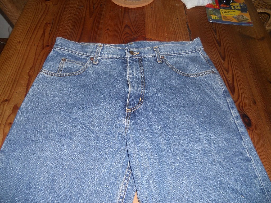 Twee spijkerbroeken Lee, Ophalen of Verzenden, Zo goed als nieuw, Blauw, W36 - W38 (confectie 52/54)