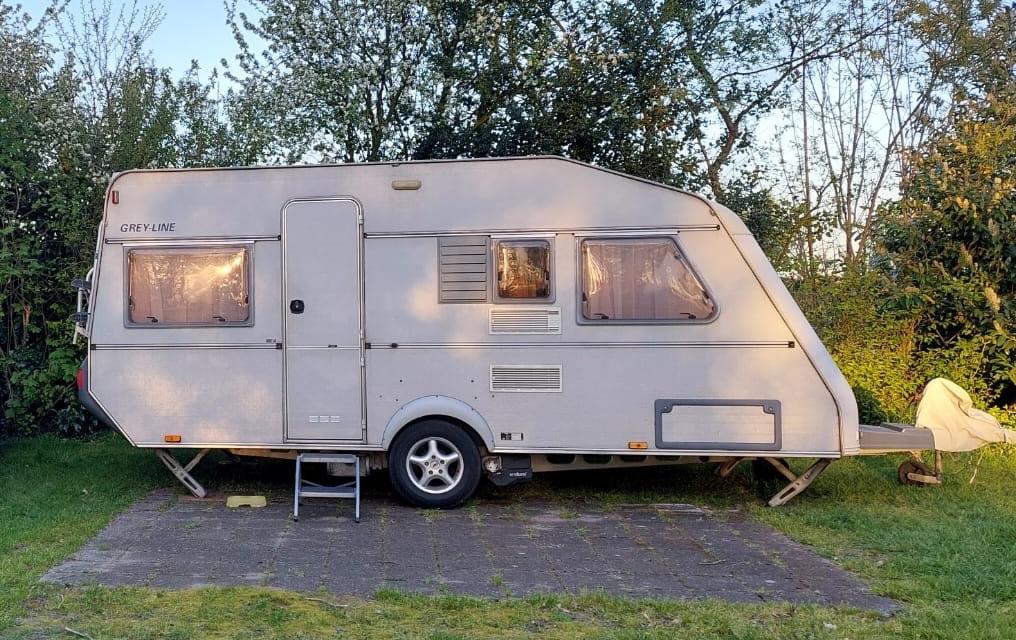Kip-Greyline 47 TRZ BOVAG’24 MOVER nieuwe BANDEN Rijklaar!, Caravans en Kamperen, Caravans, Dwarsbed, Rondzit, Kip, Particulier