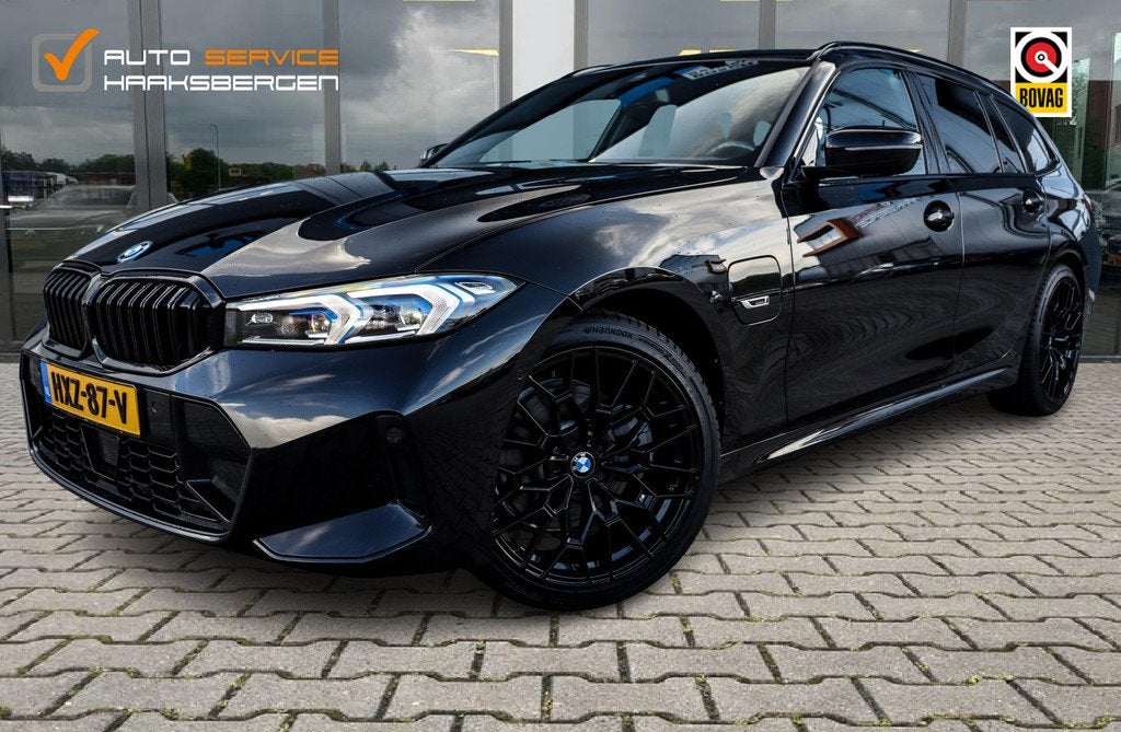 BMW 3 Serie Touring 330e M Pakket | Laser Led | ACC | Camera, 1998 cc, Gebruikt, Zwart, 4 cilinders