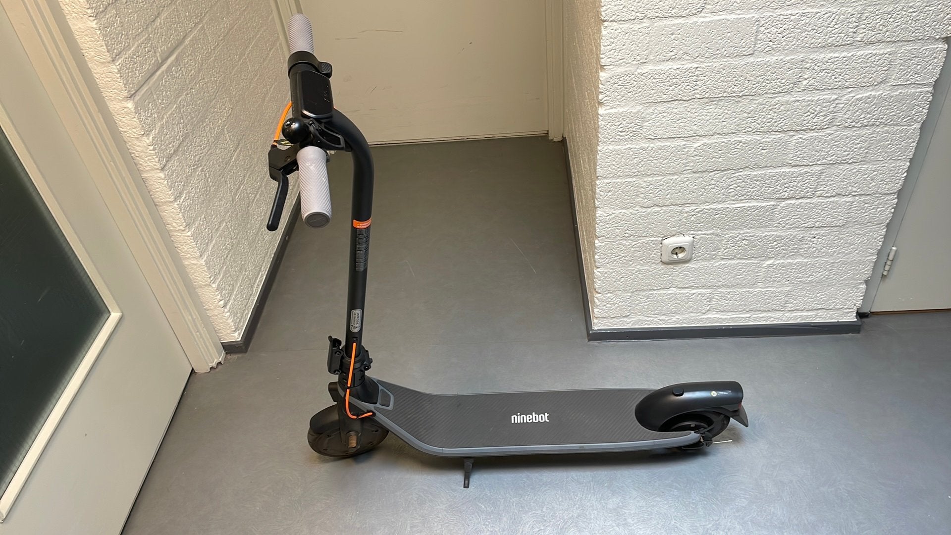 Ninebot eltriche step, Ophalen of Verzenden, Zo goed als nieuw, Elektrische step (E-scooter)