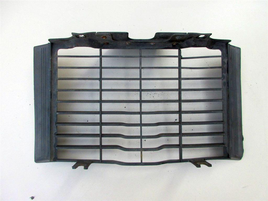 Honda Magna VF500C radiatorkap rooster radiateur grill VF500, Ophalen of Verzenden, Gebruikt