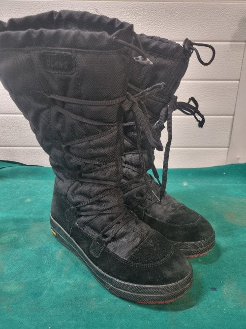 boots dames maat 41 olang vibram, Kleding | Dames, Ophalen of Verzenden, 'T Olde Gre-j, Info@toldegrej.nl, Endepoelstraat 20f Didam