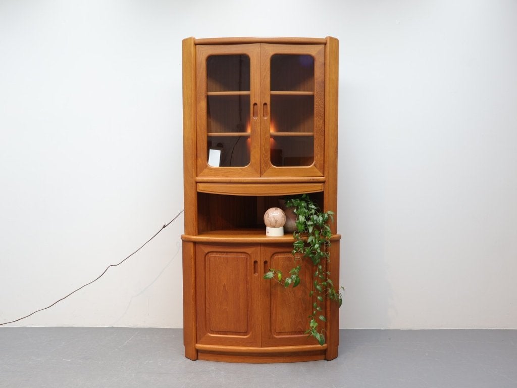 Vintage teak hoekkast vitrinekast Dyrlund Denmark, Ophalen, Gebruikt, Teakhout, Met lade(s)