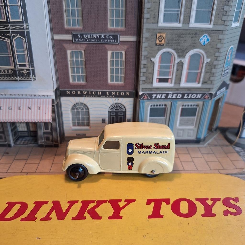 Dinky Toys Delivery Van 'Silver Shred Marmalade', Verzenden, Gebruikt, Bus of Vrachtwagen, Dinky Toys