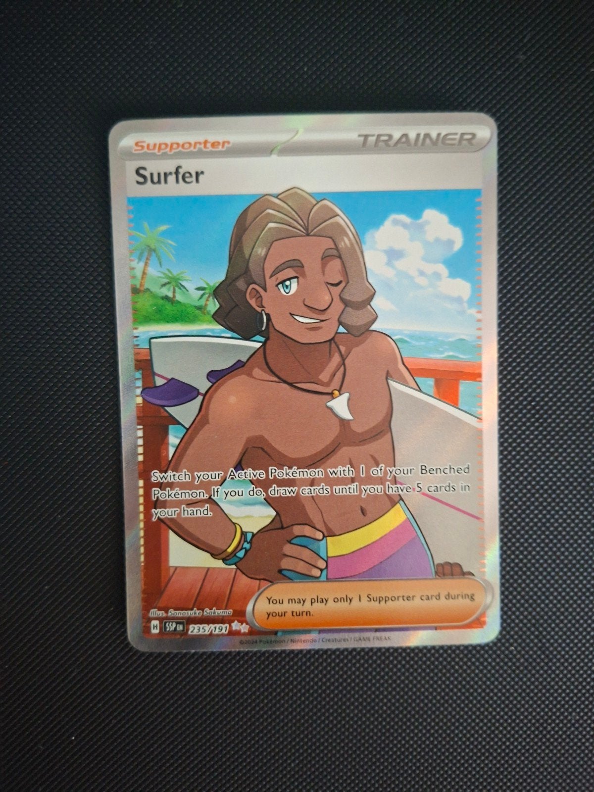Surfer Full Art Trainer Surging Sparks, Ophalen of Verzenden, Nieuw, Losse kaart, Foil