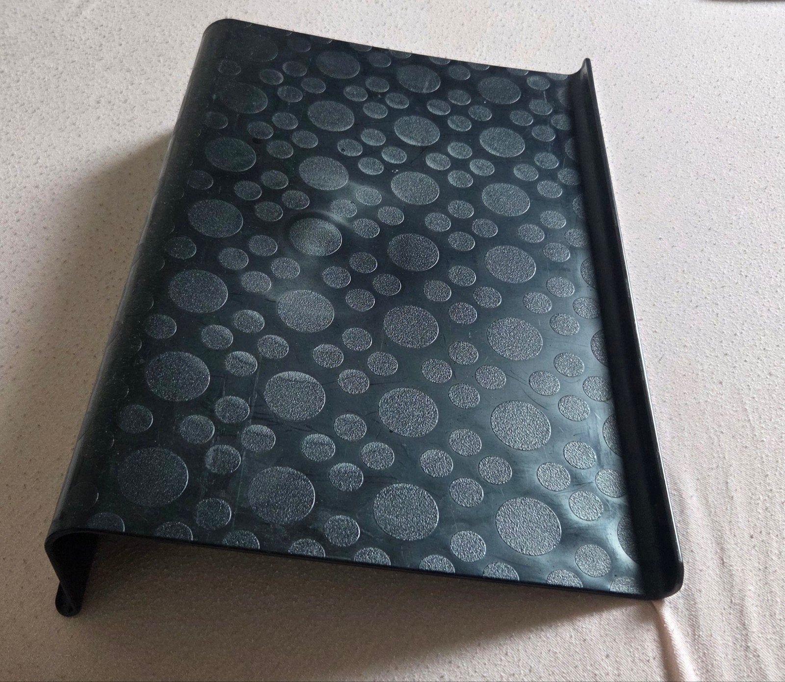 IKEA laptopstandaard - Goede staat - Ophalen in Bijlmer, Computers en Software, Laptopstandaarden, Ophalen of Verzenden, Zo goed als nieuw