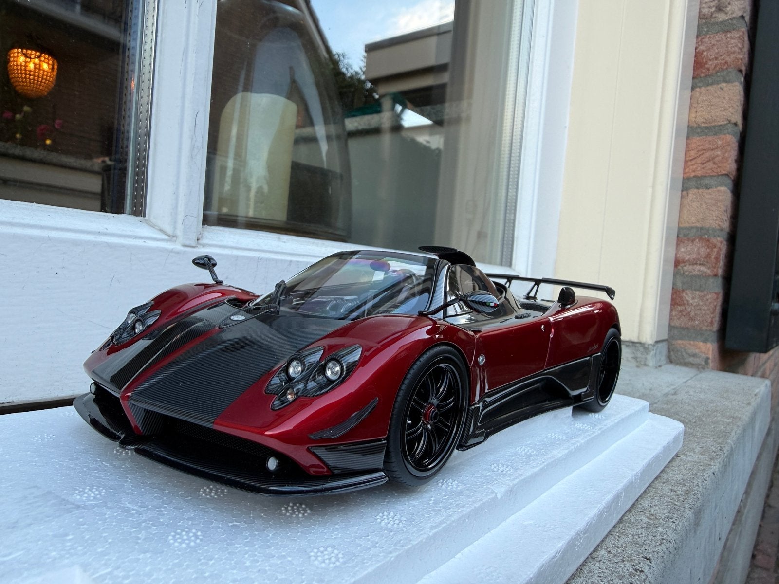 1:18 Pagani Zonda Cinque Roadster Rosso Dubai Almost Real, Hobby en Vrije tijd, Modelauto's | 1:18, Overige merken, Auto, Successervice2@hotmail.com