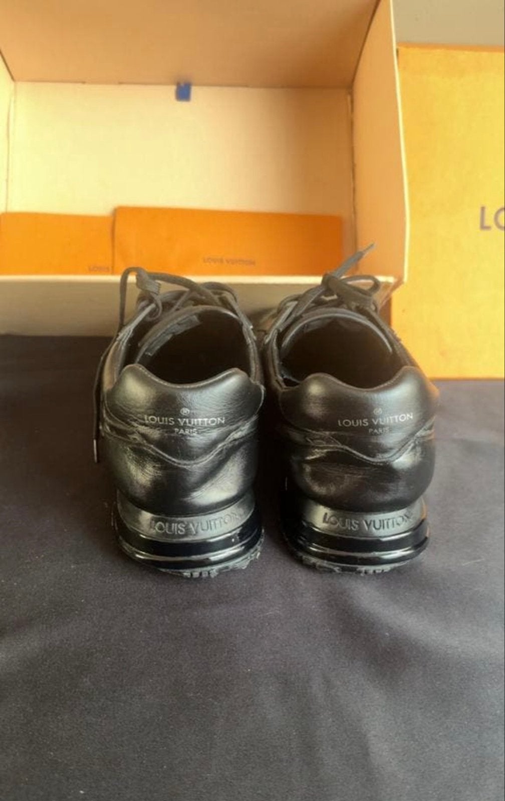 Louis Vuitton Run Away Sneakers Zwart maat 45,, Ophalen of Verzenden, Gedragen, Zwart, Sneakers of Gympen