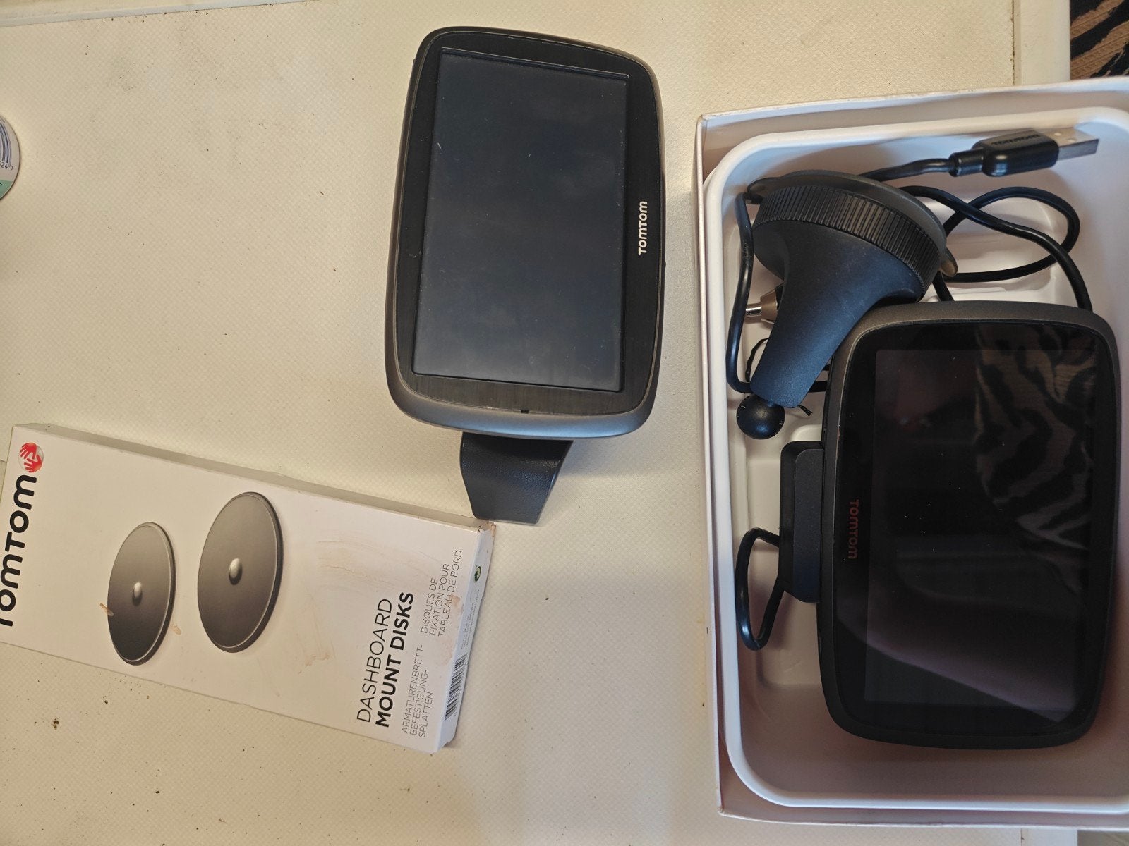 2 TomTom navigaties, Ophalen of Verzenden, Gebruikt