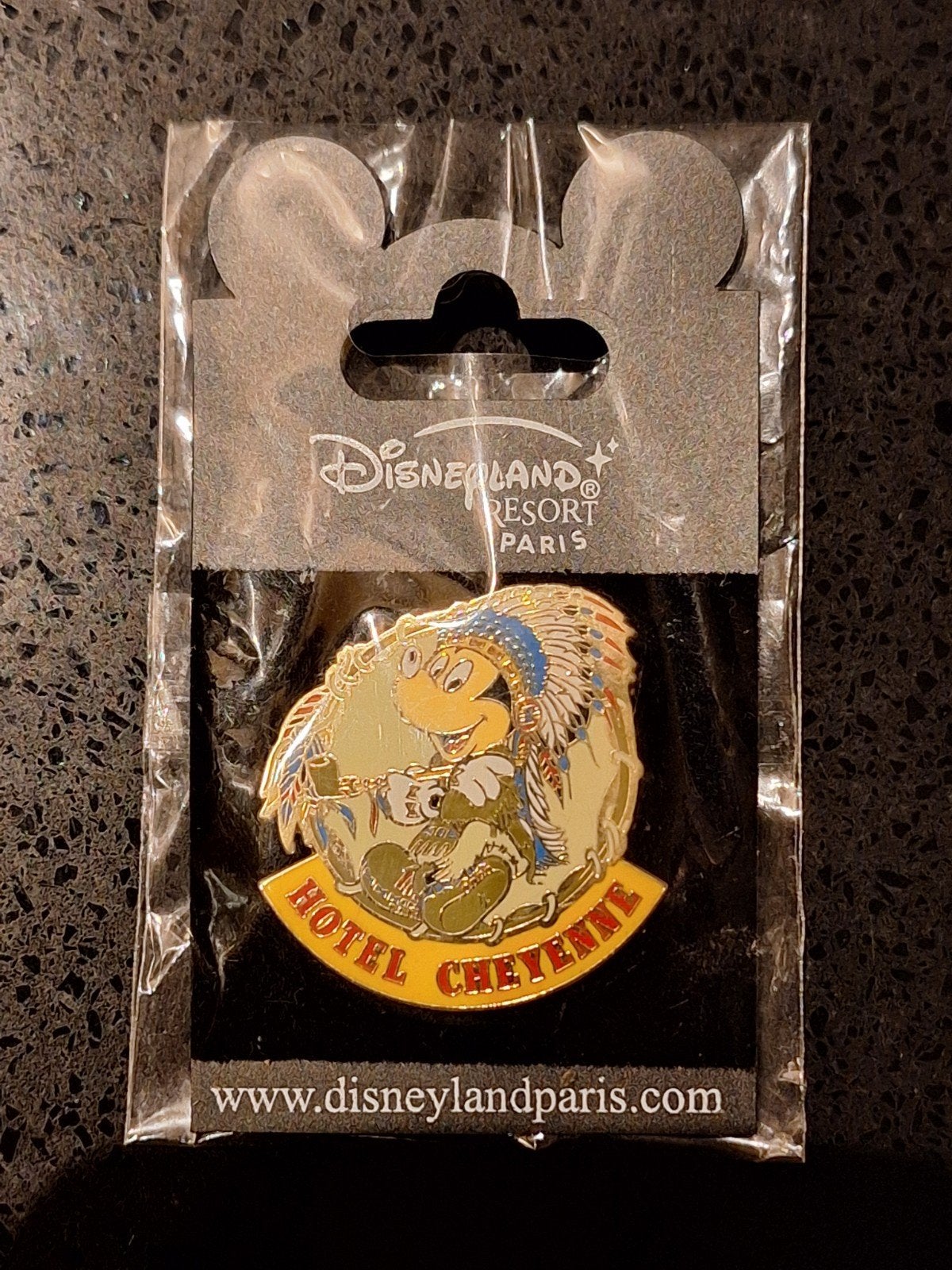 Disney Pin Hotel Cheyenne DLRP - Nieuw op kaartje, Ophalen of Verzenden, Mickey Mouse, Nieuw, Overige typen
