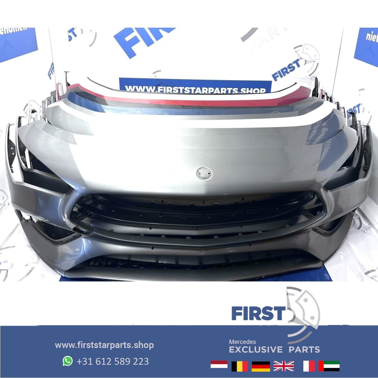 W118 BUMPER CLA AMG VOORBUMPER A1188853901 C118 ZWART WIT GR, Gebruikt, -, Voor, Ophalen of Verzenden