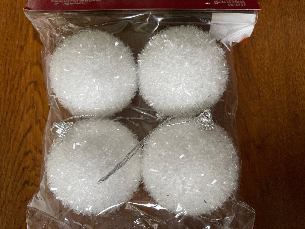 4 Kerstballen 'Glitter' Wit Nieuw in de Verpakking, Ophalen of Verzenden, Nieuw
