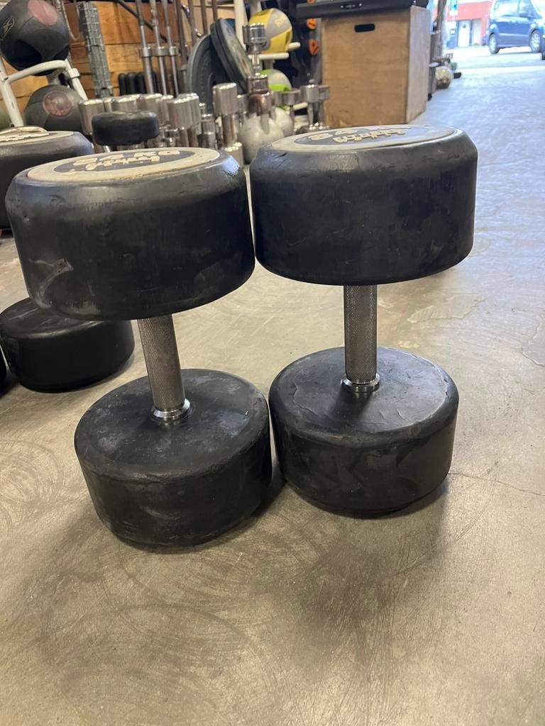 2 x 34 kg rubberen dumbbells dumbbell set gewichten, Ophalen, Dumbbell, Gebruikt, Dumbbells