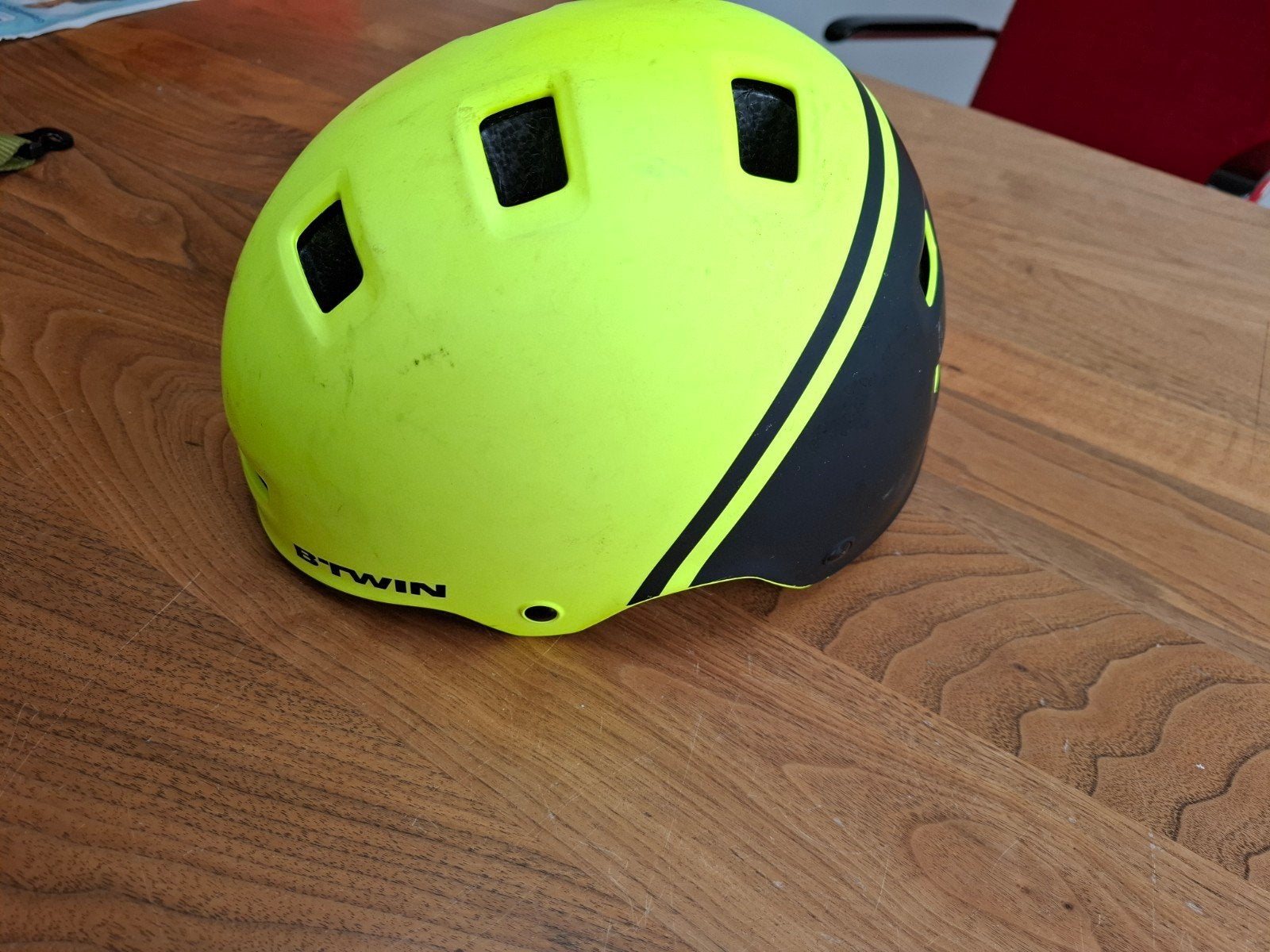 B'Twin Fiets- en Skatehelm - Maat M (55-59 cm), Fietsen en Brommers, Fietsaccessoires | Fietshelmen, Gebruikt, M, Jongen of Meisje