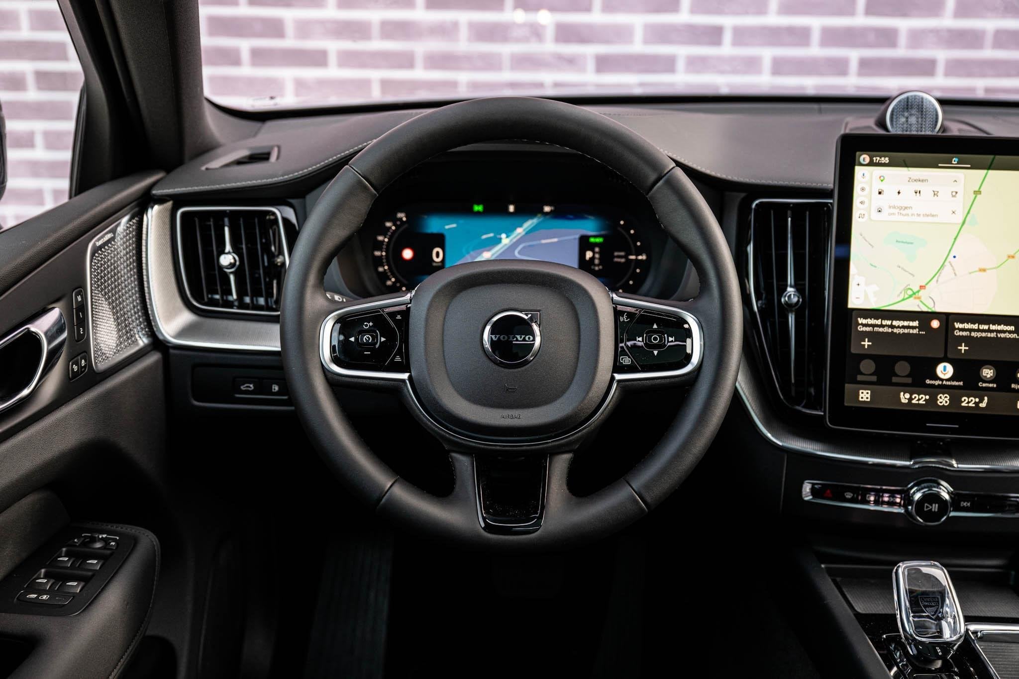 Volvo XC60 2.0 T8 Plug-in hybrid AWD Ultra Dark Exec. Ed. HE, Auto's, Automaat, 12 maanden, Gebruikt, Euro 6