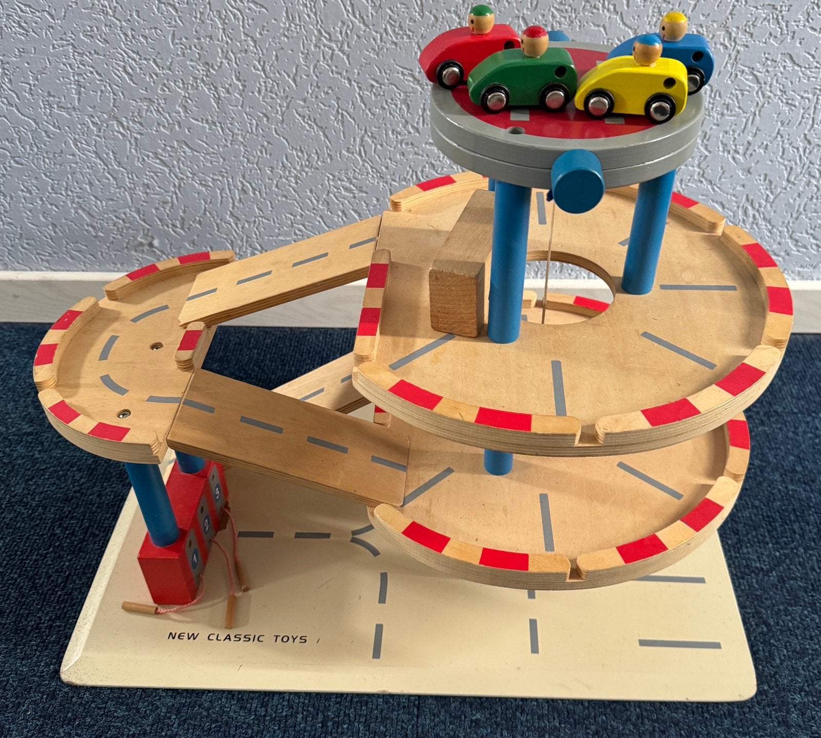Tankstation hout, Kinderen en Baby's, Speelgoed | Houten speelgoed, Ophalen, Zo goed als nieuw