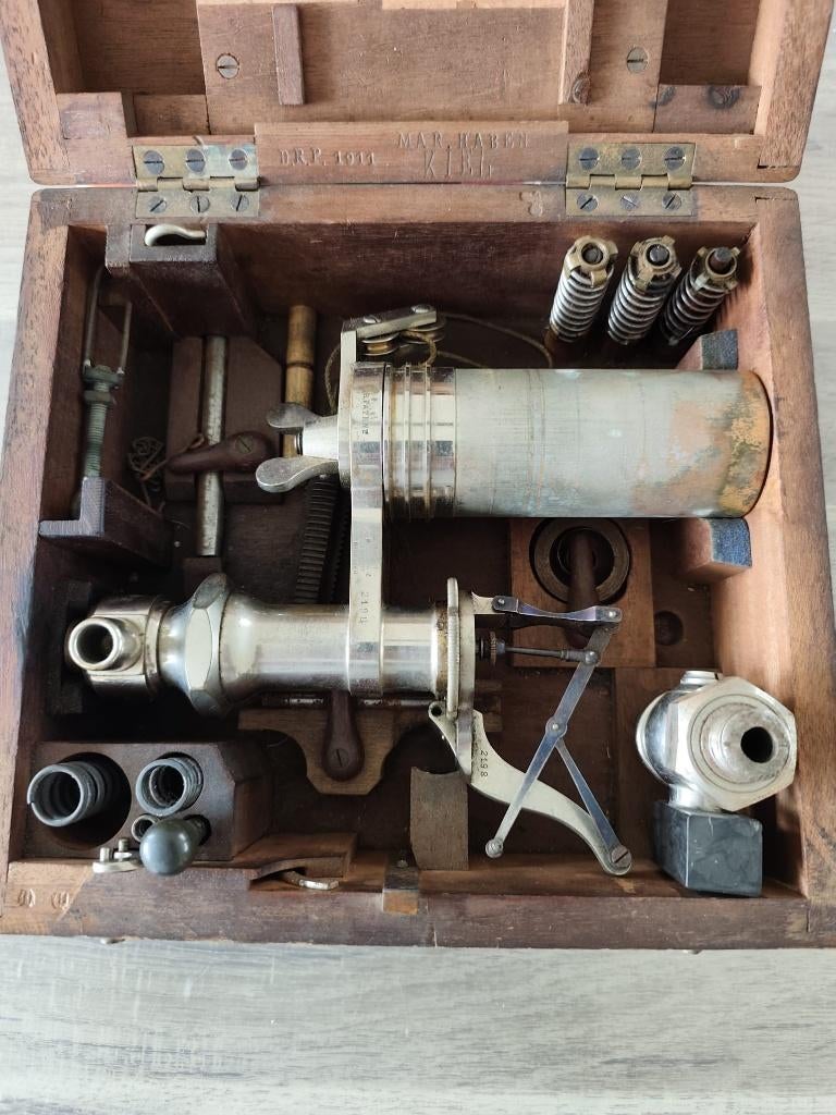 Antiek / Stoommachine, Verzenden
