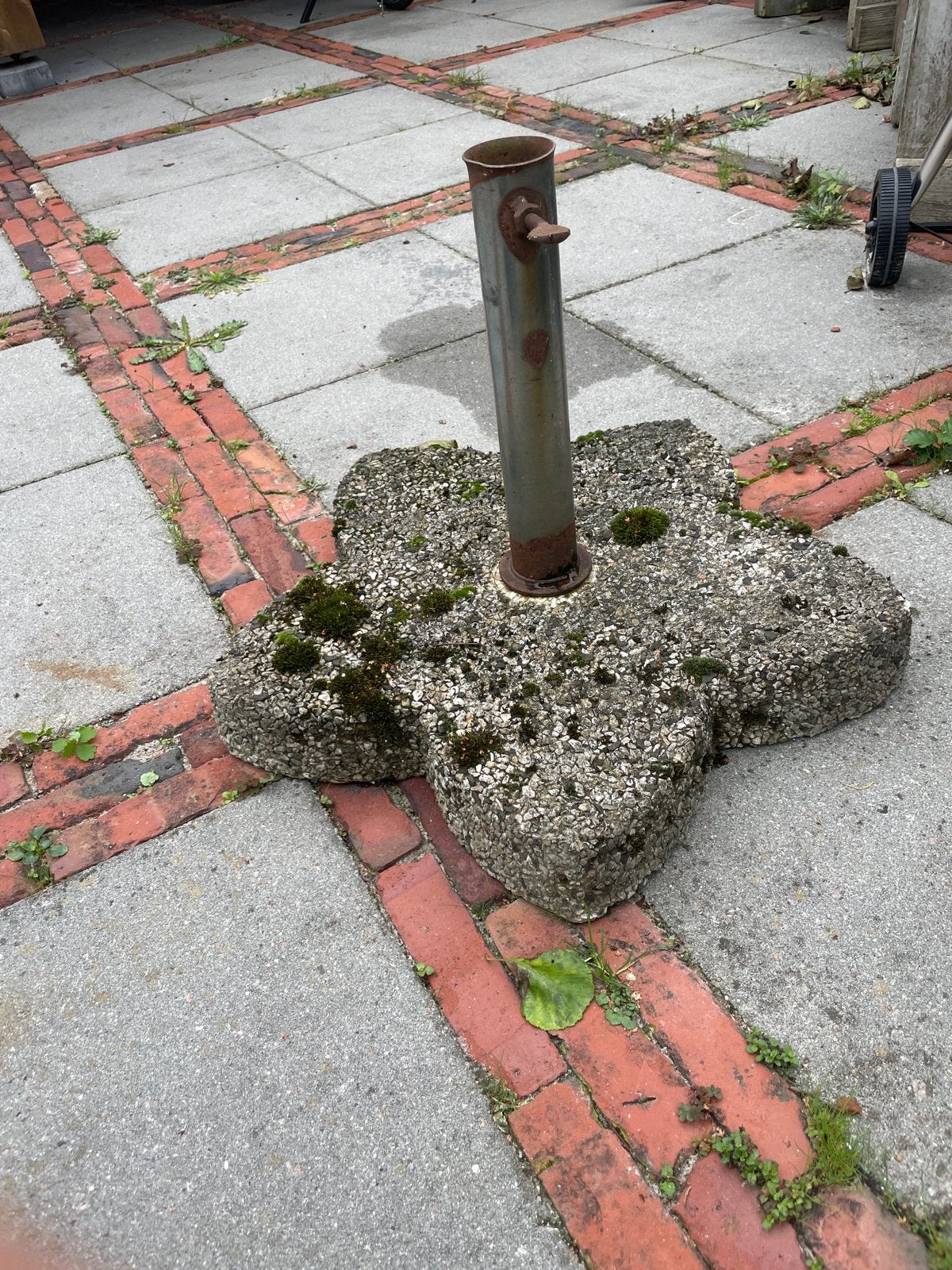 Zware parasolvoet van beton met stalen buis, Ophalen of Verzenden, Gebruikt