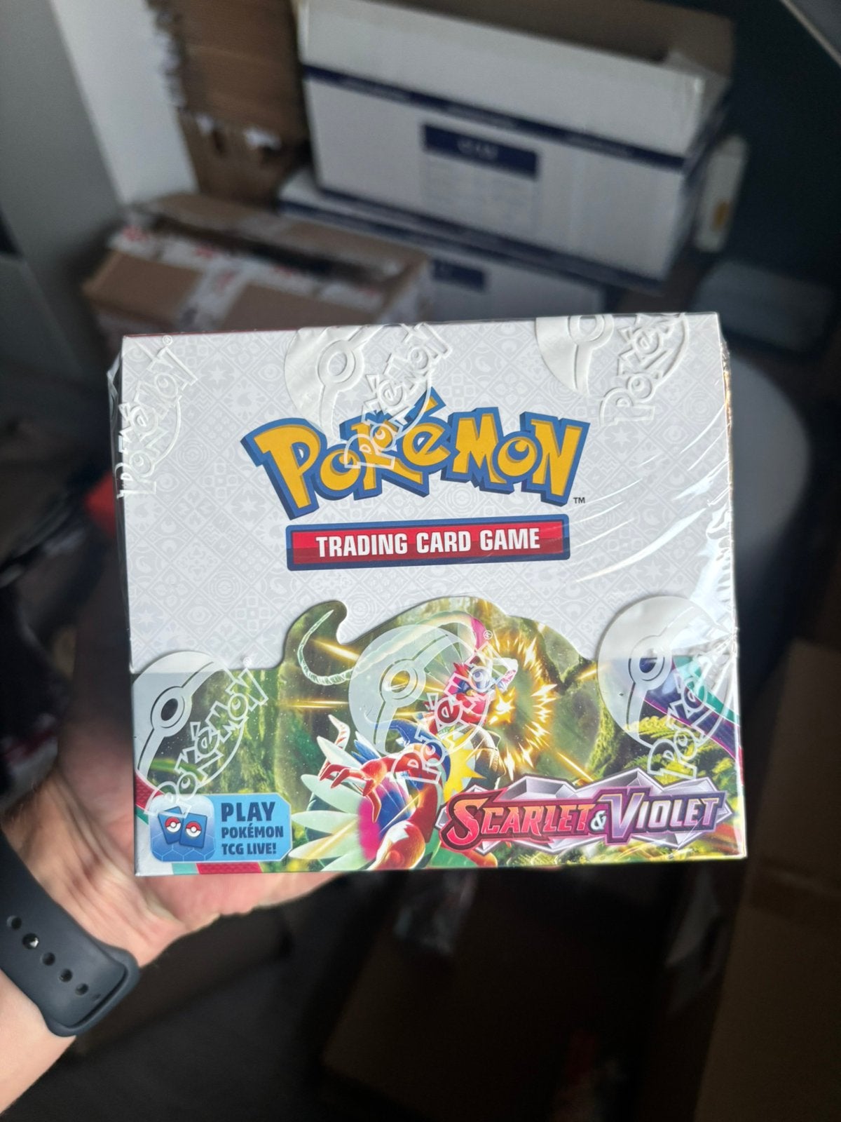 Scarlet & Violet Booster Box - Pokémon, Hobby en Vrije tijd, Verzamelkaartspellen | Pokémon, Ophalen of Verzenden, Zo goed als nieuw