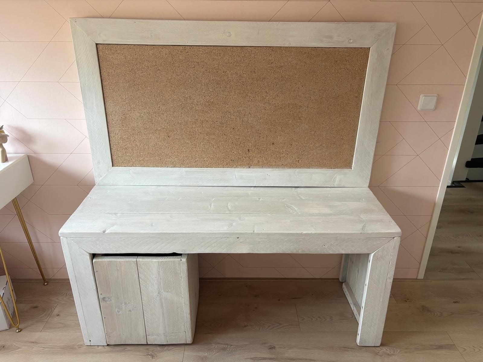 Kinderbureau Knutseltafel met Prikbord - Wit Hout, Ophalen, Zo goed als nieuw, Tafel(s)
