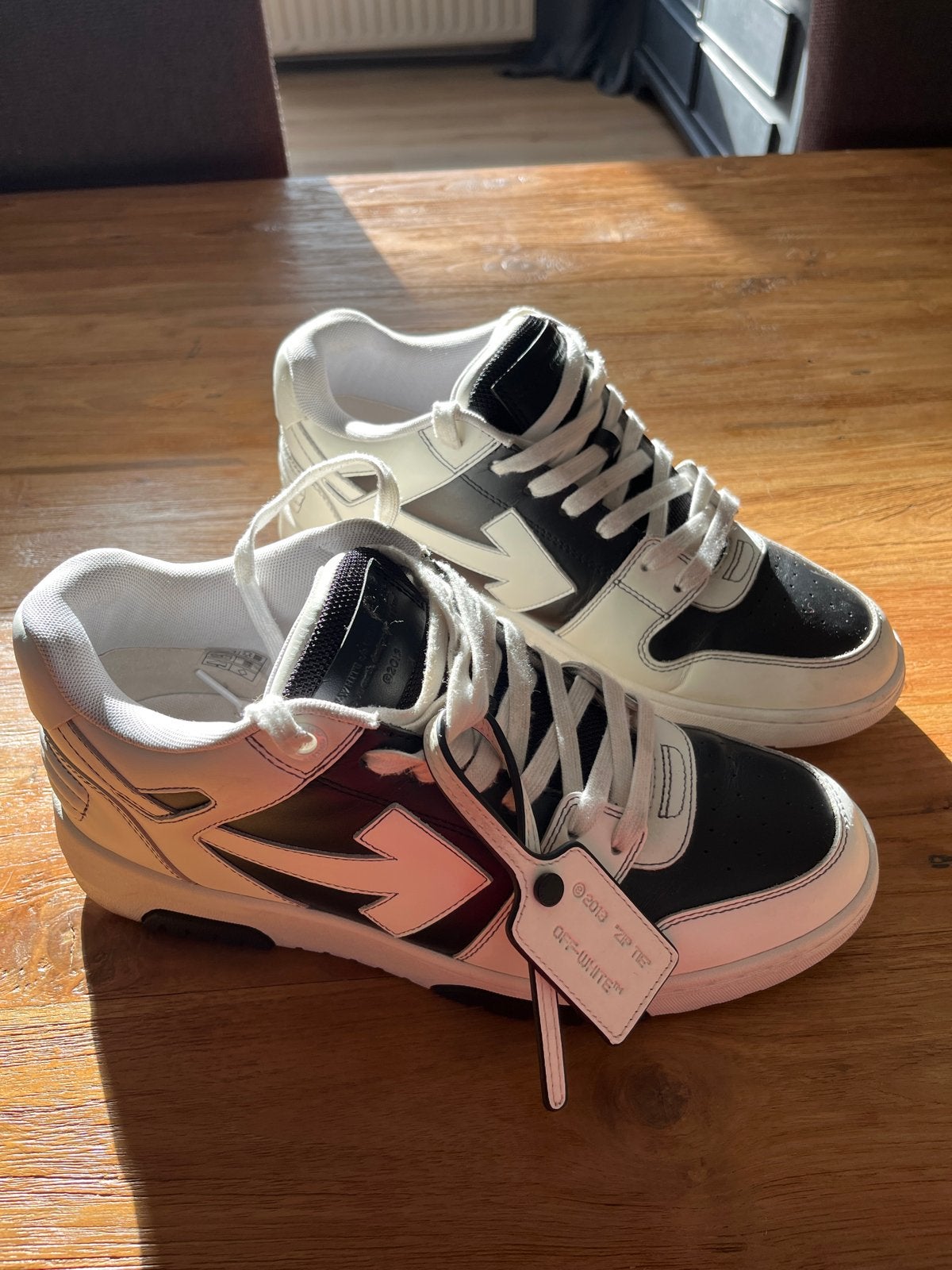 Off-White Out of Office Sneakers - Zwart/Wit, Maat 44, Kleding | Dames, Ophalen of Verzenden, Zo goed als nieuw, Zwart, Sneakers of Gympen