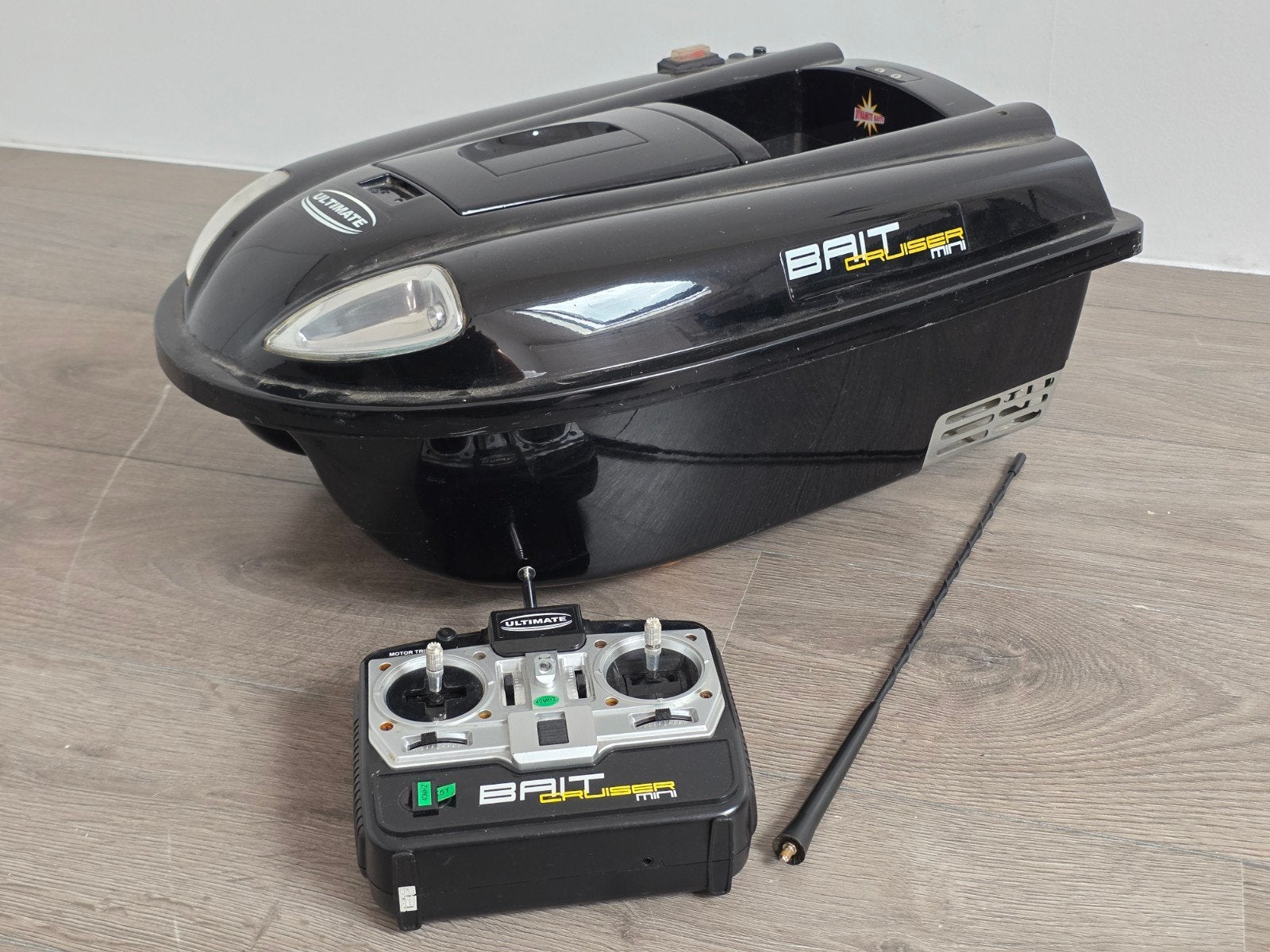 Ultimate Baitcruiser Mini voerboot - reparatie, Ophalen of Verzenden, Gebruikt, Overige typen