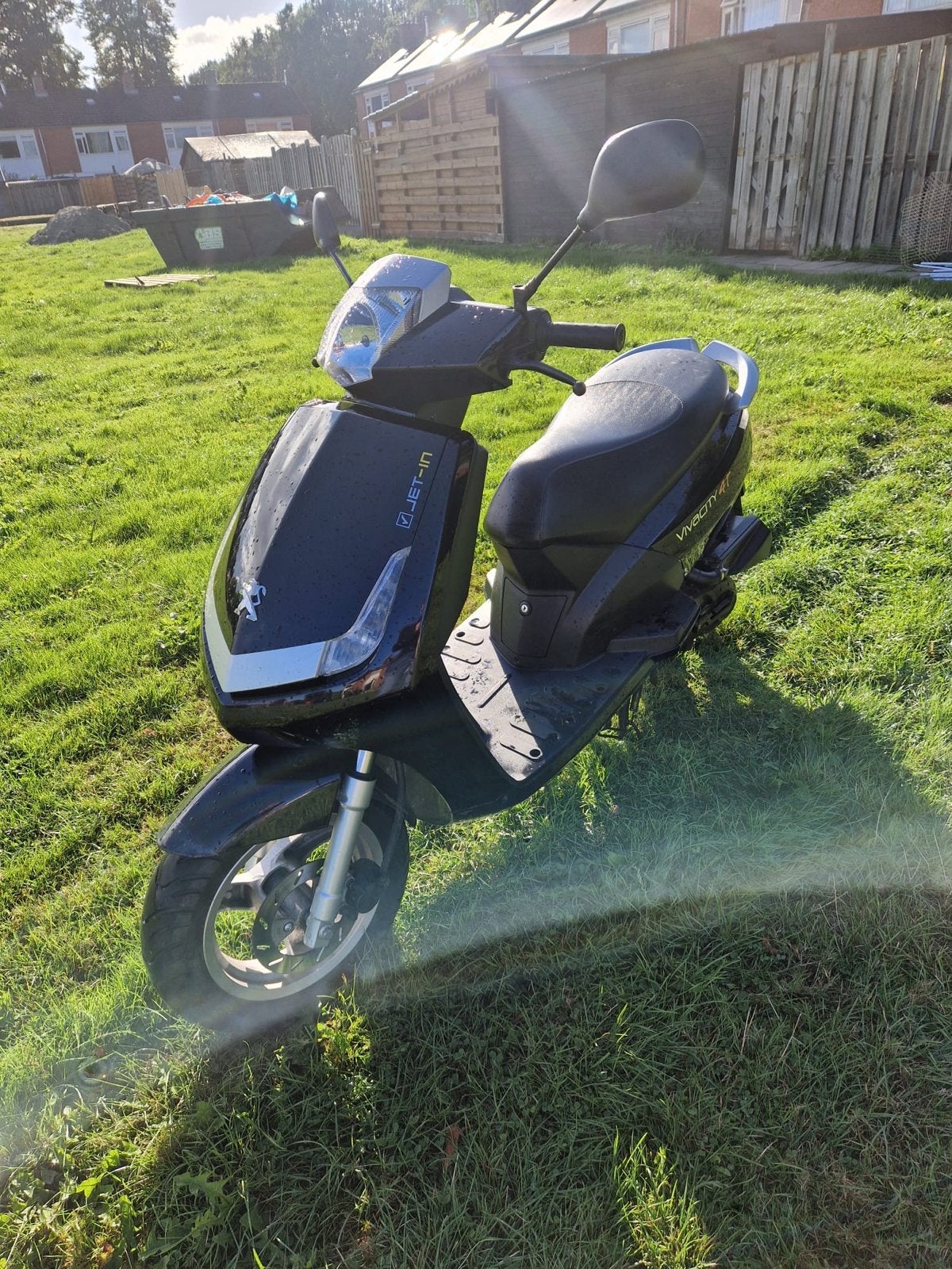 Peugeot Vivacity Scooter - Bouwjaar 2015 - Defect, Fietsen en Brommers, Ophalen, Gebruikt, Benzine, Vivacity